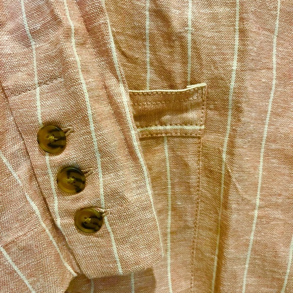 Women’s Blazer Reitmans sz 20 linen blend. Chest:46.5 in, waist 41.5 in, Hips 49 - Picture 6 of 9